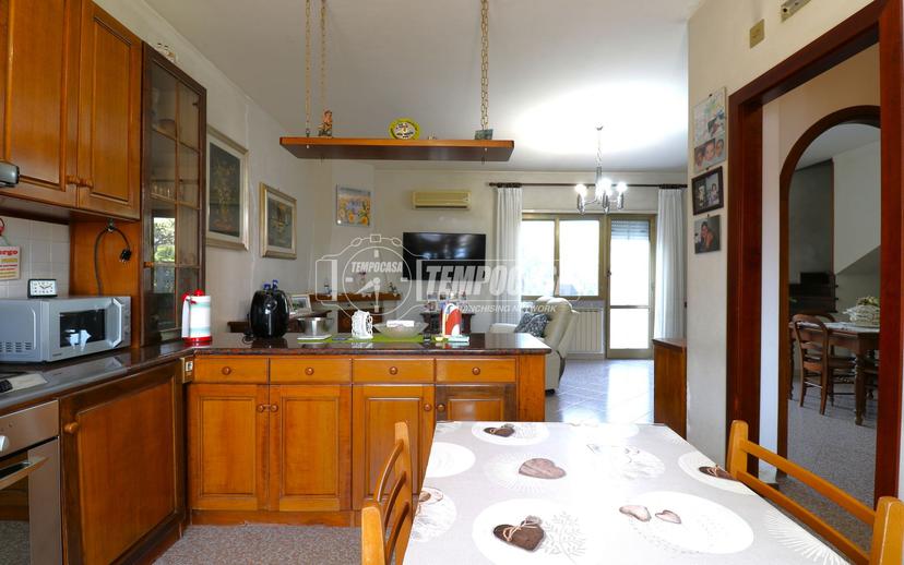 Villa in Via Mombarcaro, Fiumicino — foto 2 di 5