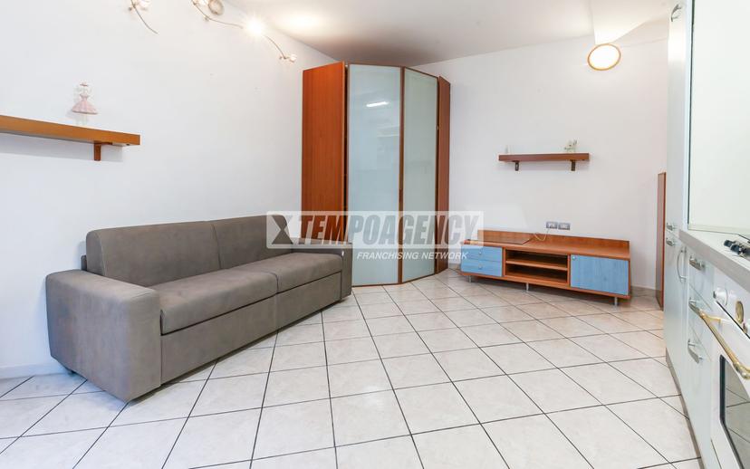 Monolocale, Milano