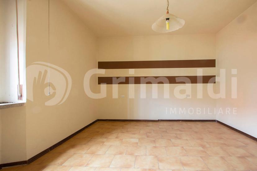 Trilocale in Via Oberdan 4, Misinto — foto 2 di 5