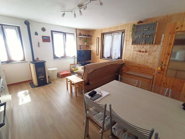 Terratetto unifamiliare in Frazione EmarèSe 16, Emarèse — foto 3 di 5