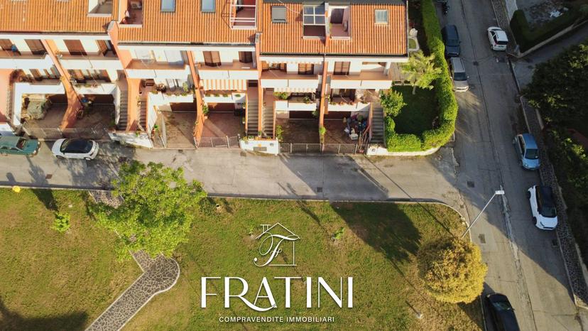 Villa a schiera in Via Fabriano 3, Folignano — foto 3 di 5