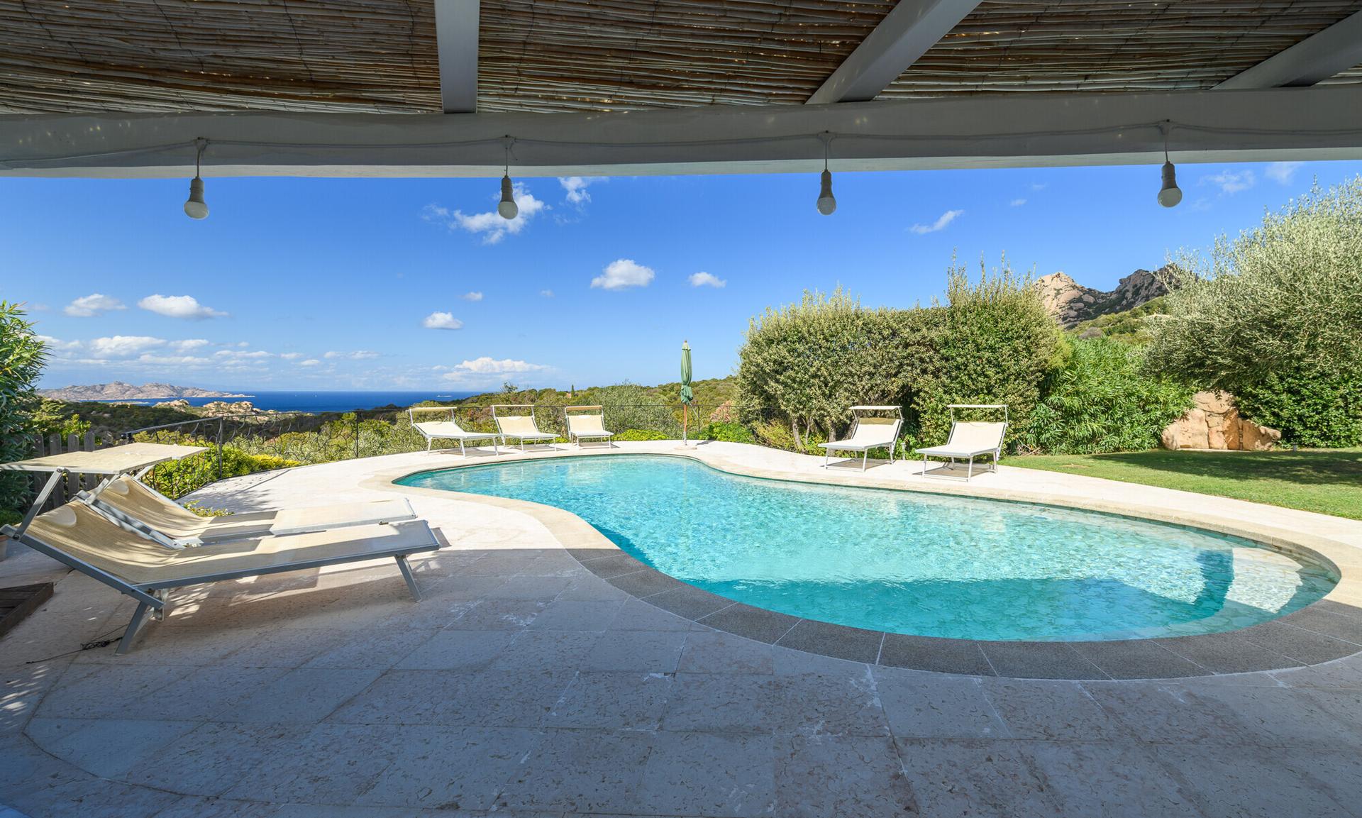 Villa unifamiliare, Arzachena