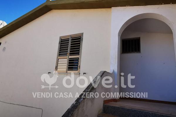 Trilocale in Via G.a. Goddi 17, Oliena — foto 3 di 5