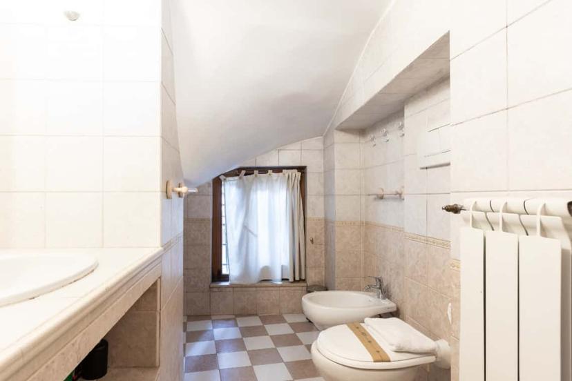 Monolocale in Via della Reginella 6, Roma