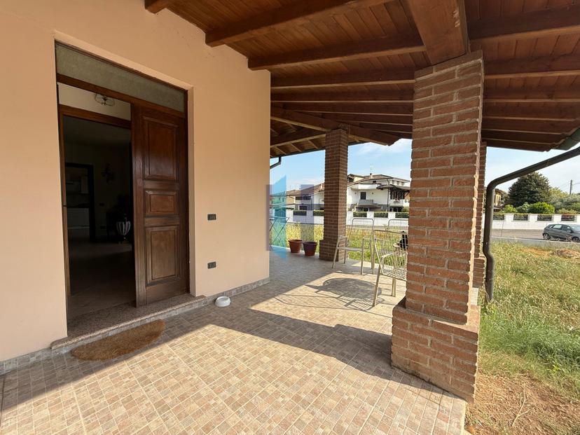 Villa in Via Kennedy 10, Borgo San Giacomo — foto 2 di 5