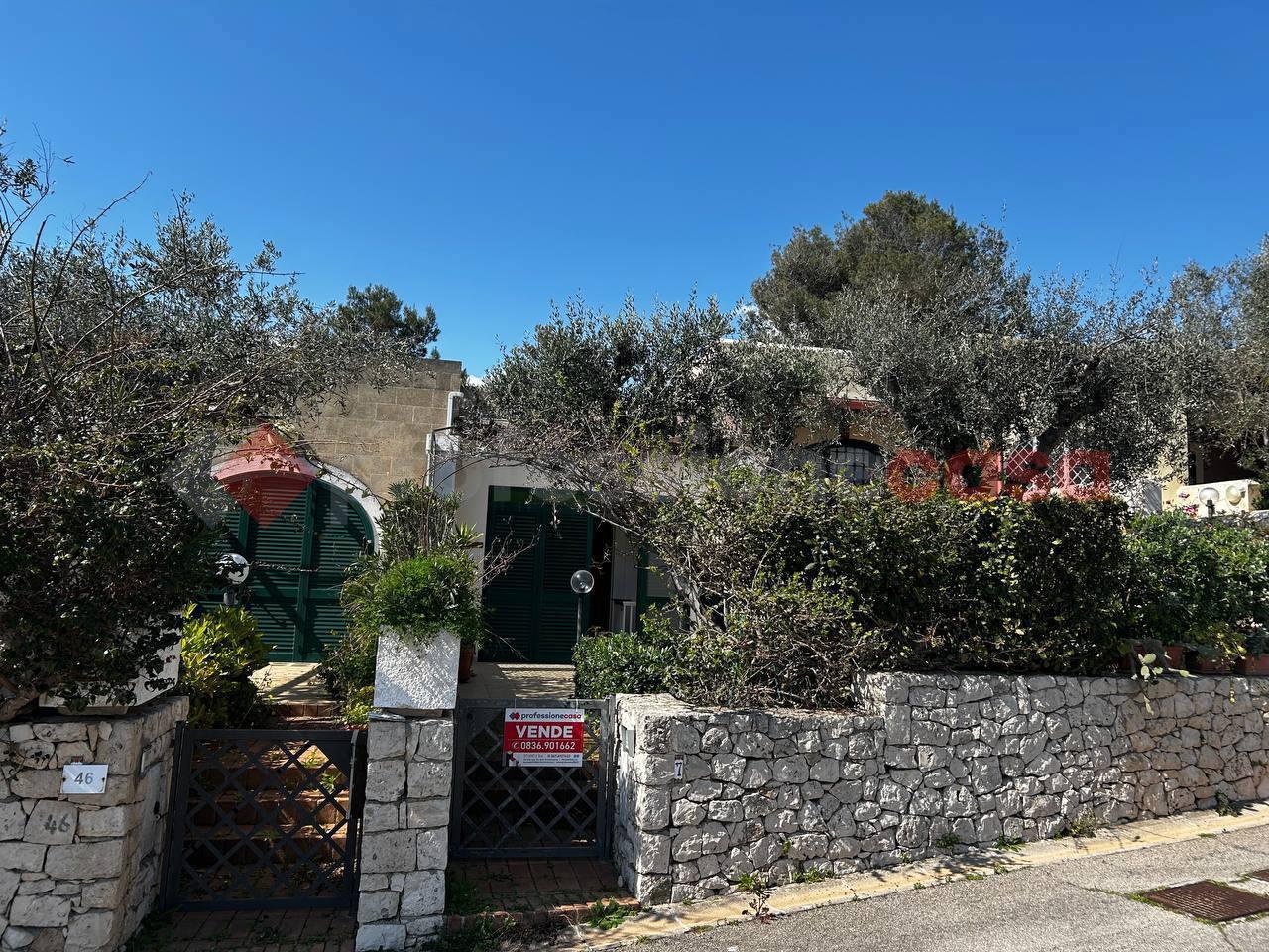 Casa indipendente in Via Paolo Borsellino, Santa Cesarea Terme