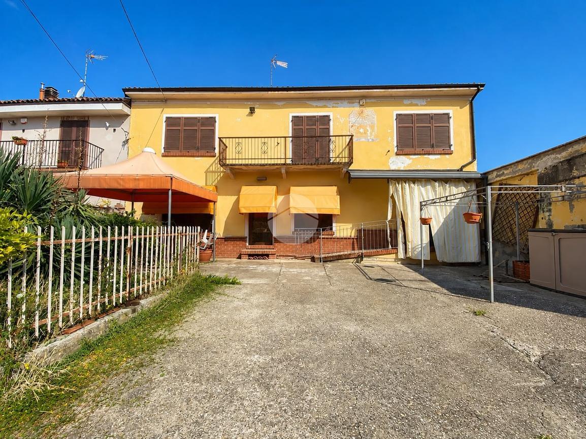 Casa indipendente in Via Depretis 1, Calliano Monferrato