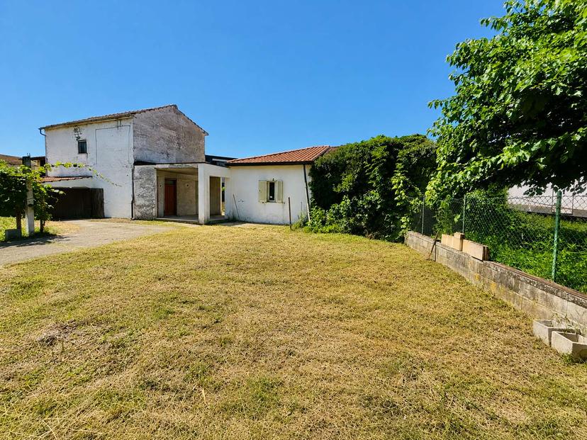 Porzione di casa in Via Termini d'Alatri 65, Frosinone