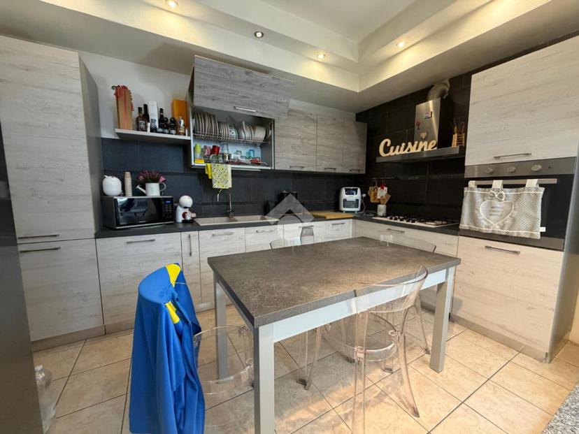 Casa indipendente in Via Giacomo Matteotti 59, Cerano — foto 2 di 5