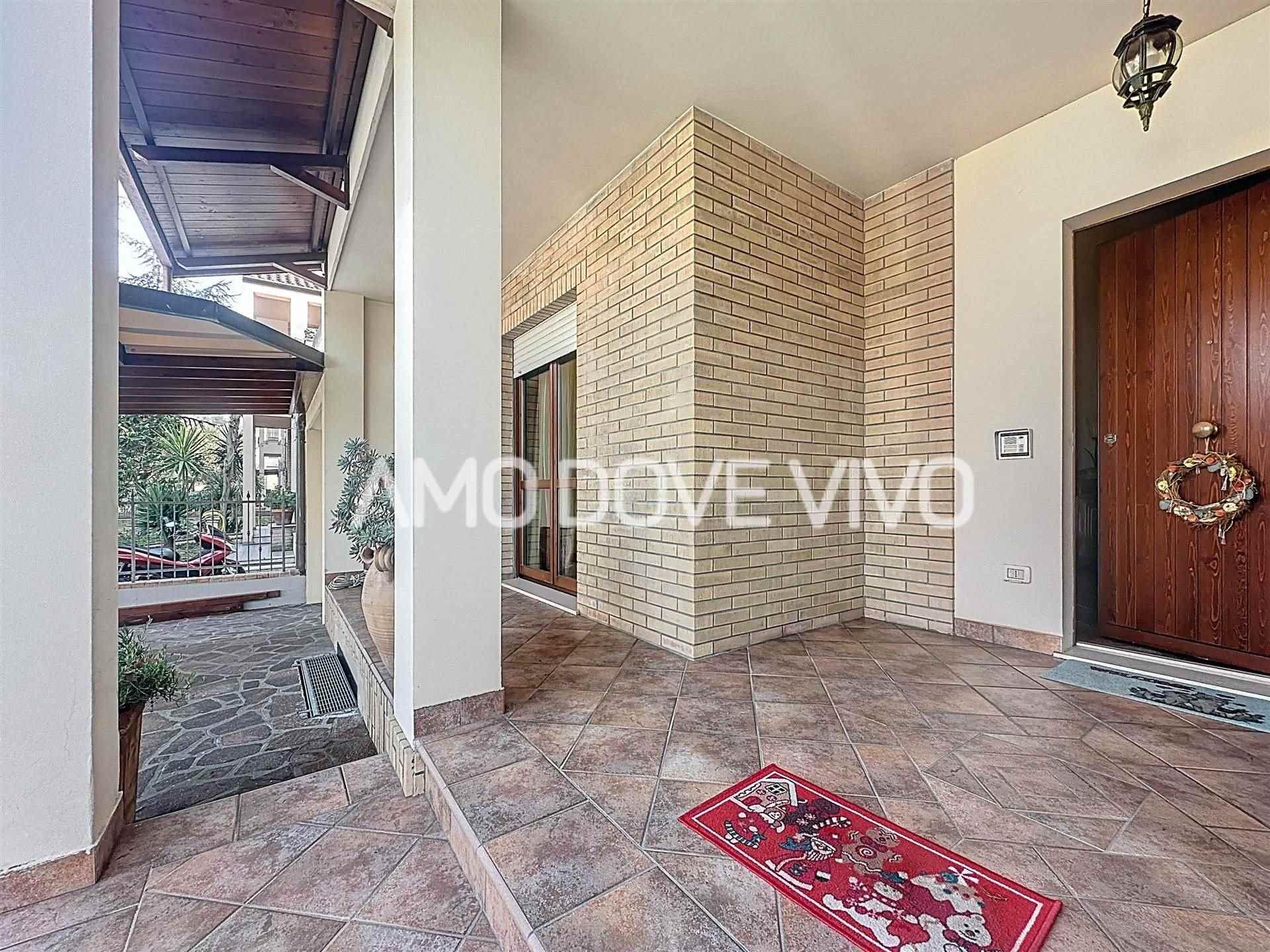 Villa a schiera, Senigallia