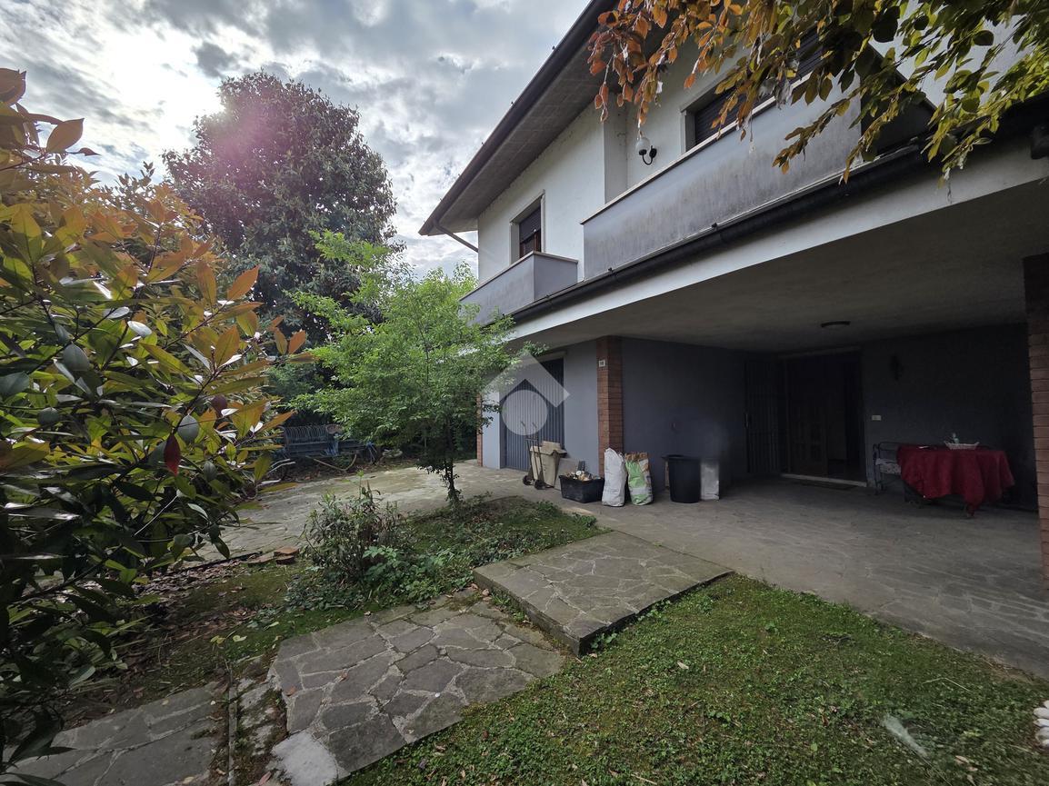 Villa in Via Pradocchi 10, Fara Olivana con Sola