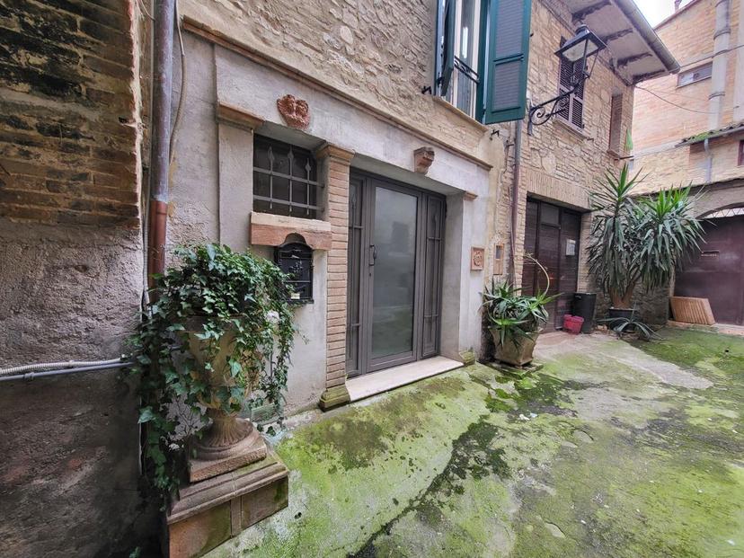 Bilocale in Via Largo della Pietà, Bevagna