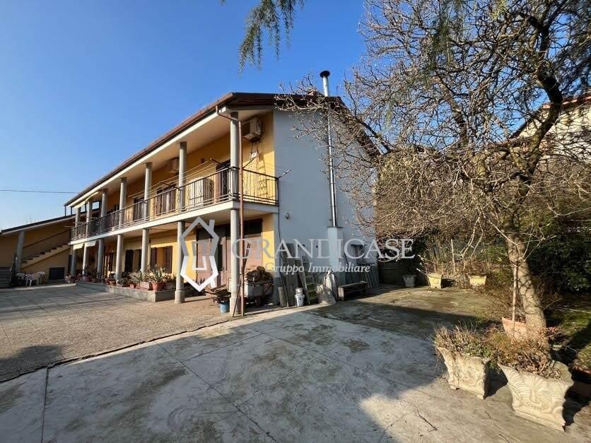 Villa bifamiliare in Via Luigi Farini, Saluggia