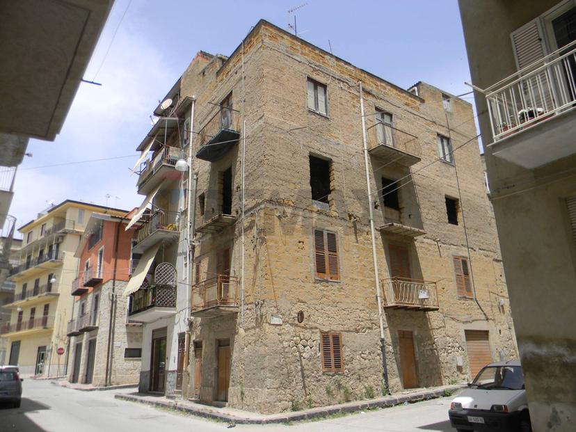 Casa indipendente in Via Cola di Rienzo 29, Favara — foto 3 di 5