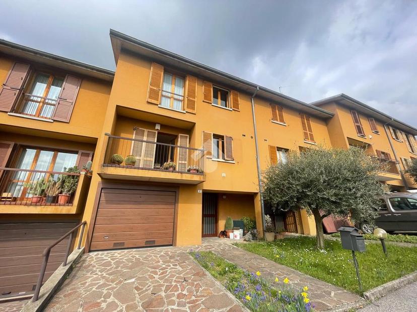 Villa a schiera in Via degli Alpini 37, Villa d'Almè — foto 2 di 5