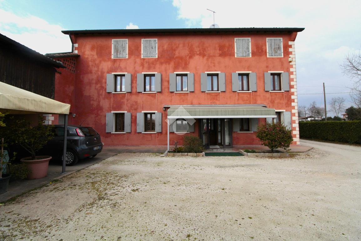 Villa in Via Monte Grappa 200, Caerano di San Marco
