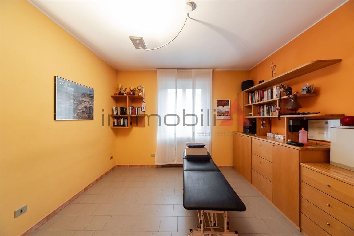 Villa a schiera, Nova Milanese