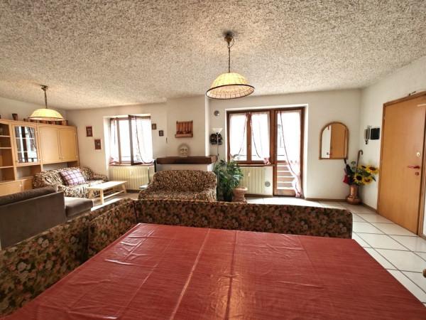Trilocale in Via Squadrani 15, Chiesa in Valmalenco — foto 3 di 5
