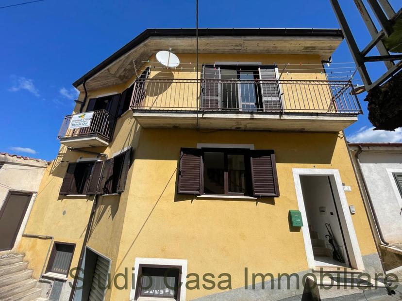 Casa indipendente in Salita Monastero, Marsico Nuovo — foto 2 di 5