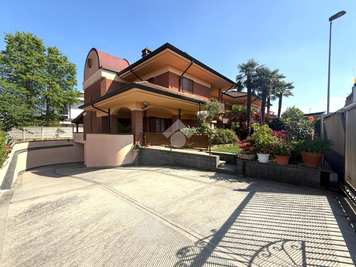 Villa in Via Lobrino 27, Cerano