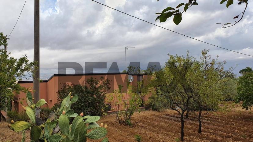 Rustico in Contrada Montagne 30, Valguarnera Caropepe — foto 5 di 5