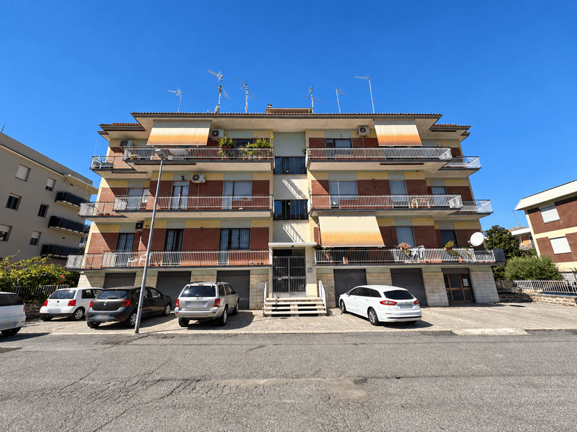Quadrilocale in Via Quattro Giornate di Napoli 47, Civita Castellana — foto 2 di 5