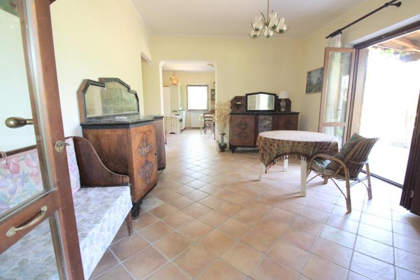 Villa in Strada della Lavandara, Mompeo — foto 3 di 5