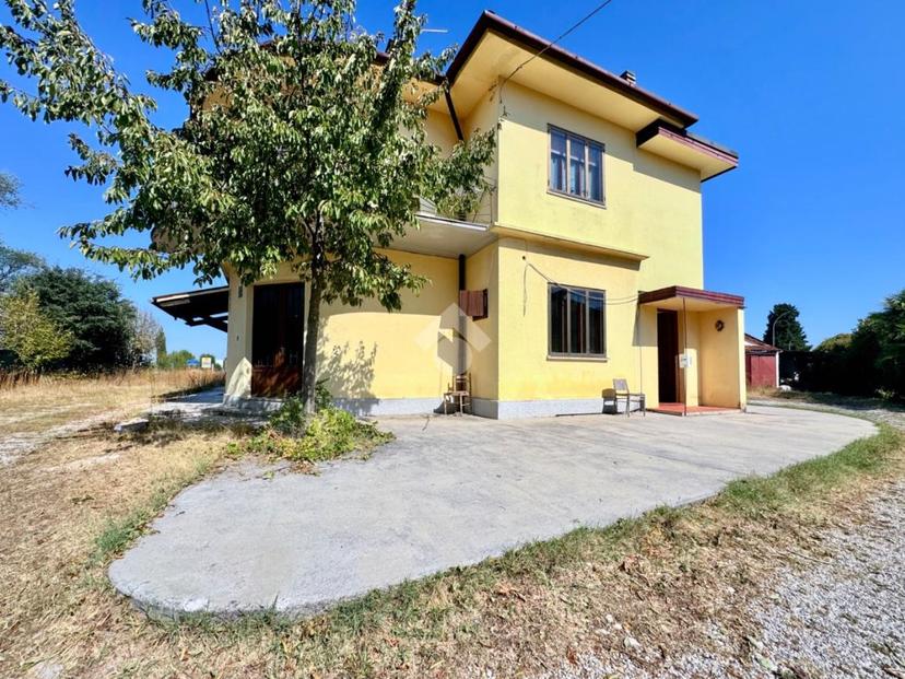 Villa in Via Giassico 3, San Giovanni al Natisone — foto 3 di 5