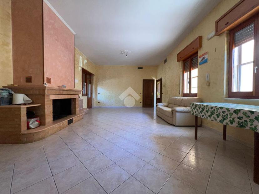 Casa indipendente in Vicolo Ottazio 6, Santa Giusta — foto 3 di 5