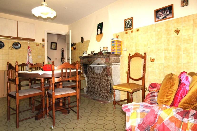 Casa indipendente in Via Molise 1, Ferrazzano