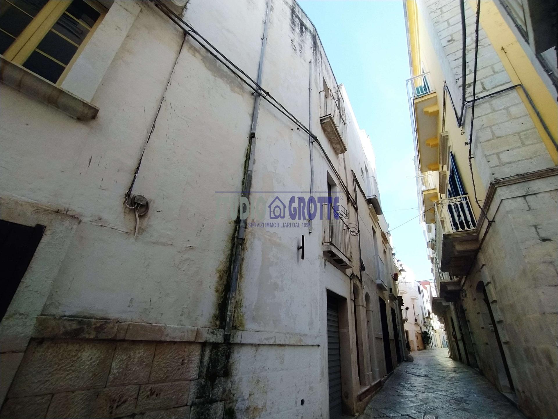 Casa indipendente in Via Andrea Angiulli 28, Castellana Grotte