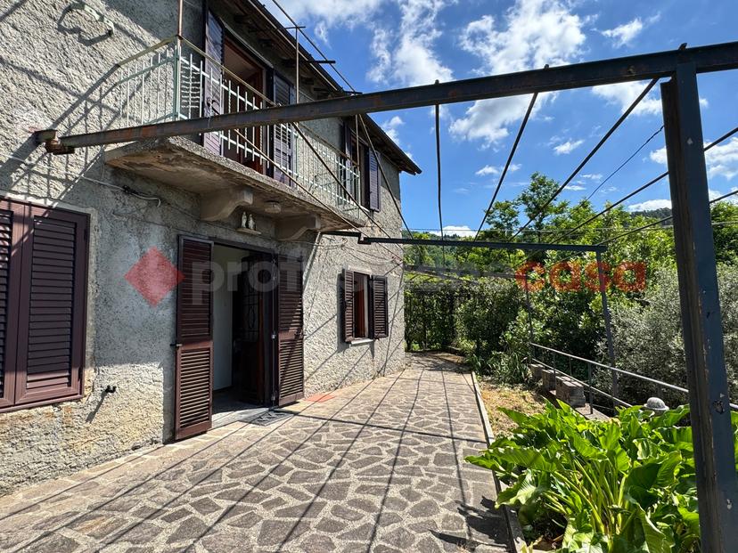 Villa in Località Piaggiagrande  Snc, Barga — foto 2 di 5