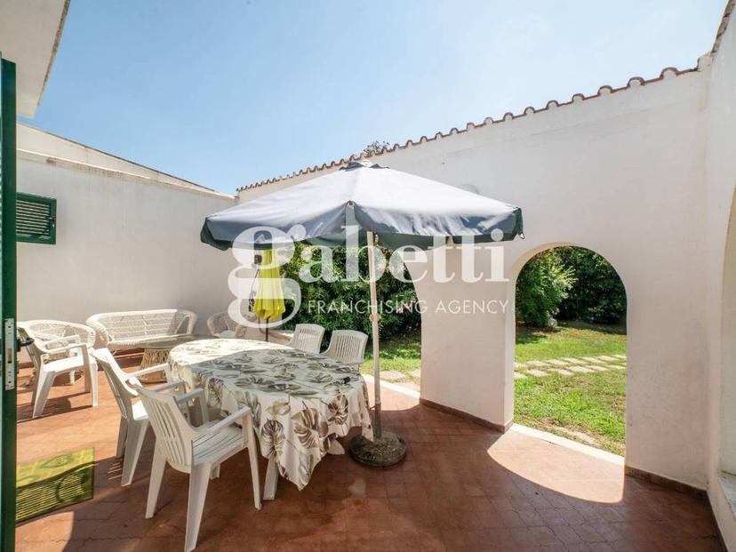 Villa in Via del Parco , Ardea