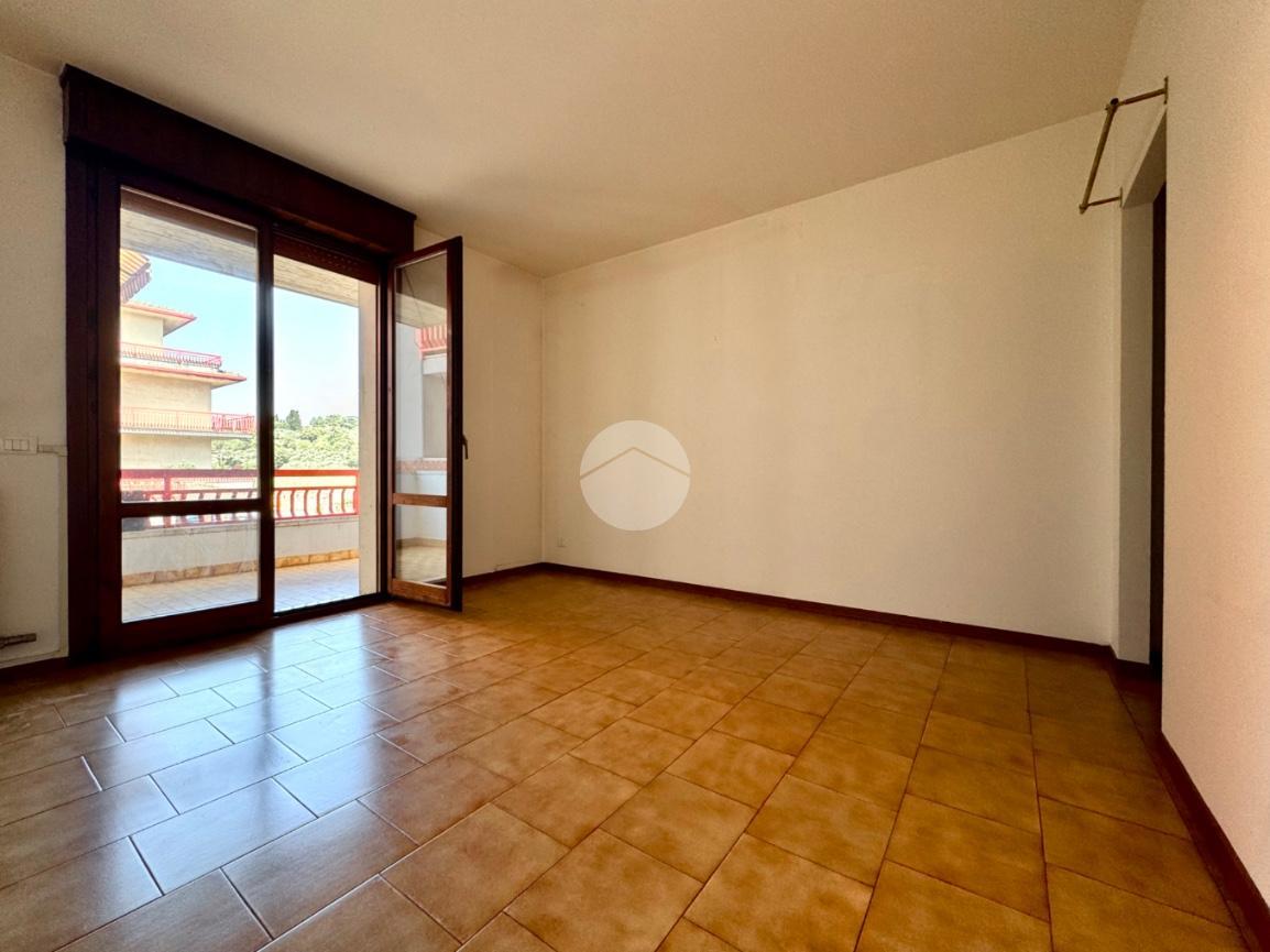 Trilocale in Via Adamello 8, San Martino Buon Albergo