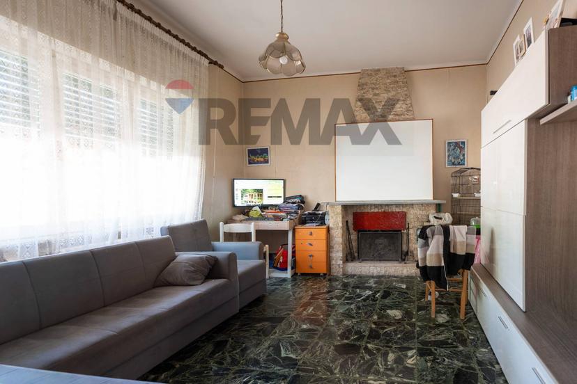 Casa indipendente in Via Bovio 74, Cupramontana — foto 4 di 5