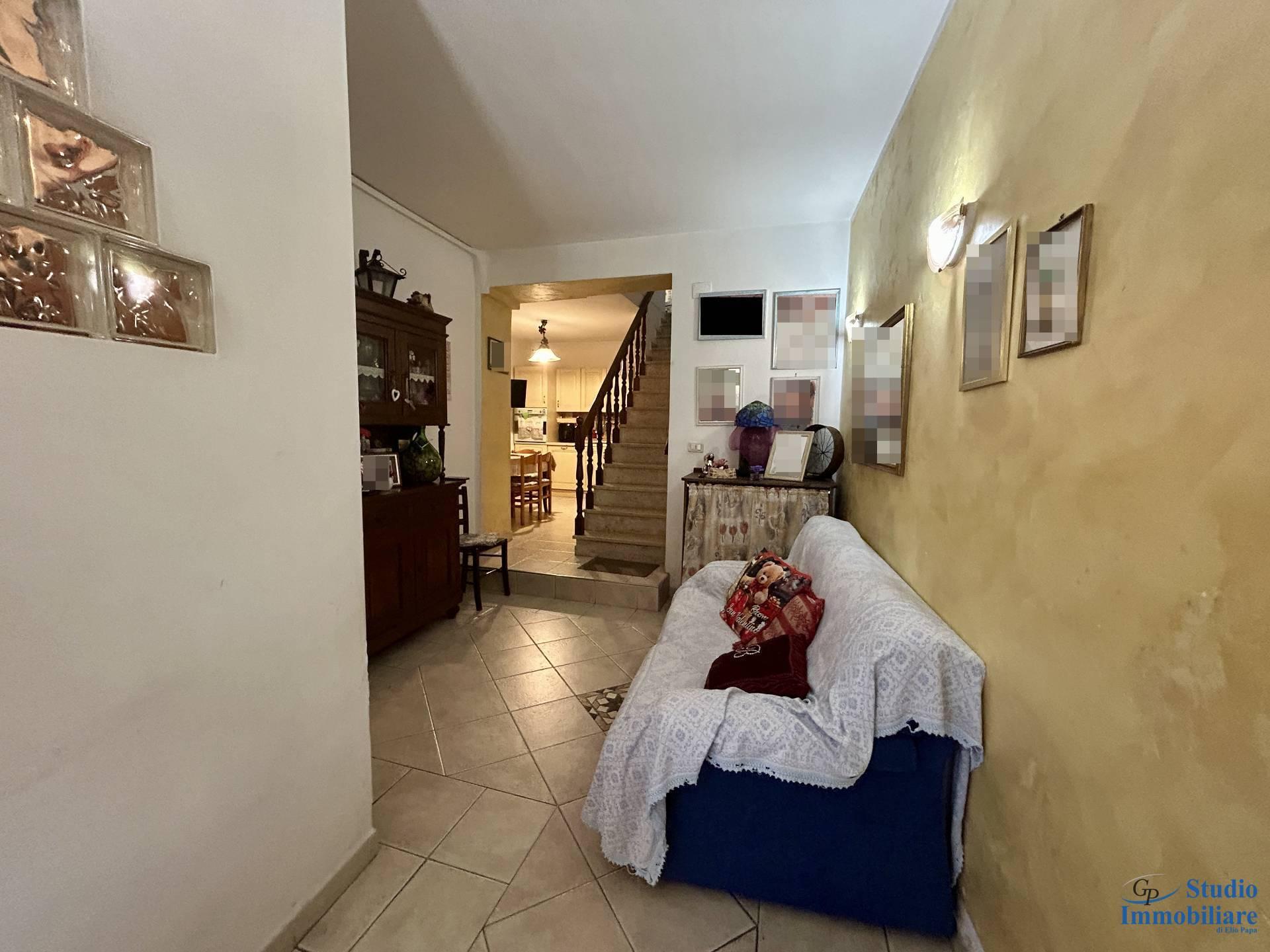 Casa indipendente in in Via degli Ausoni 4, Fondi