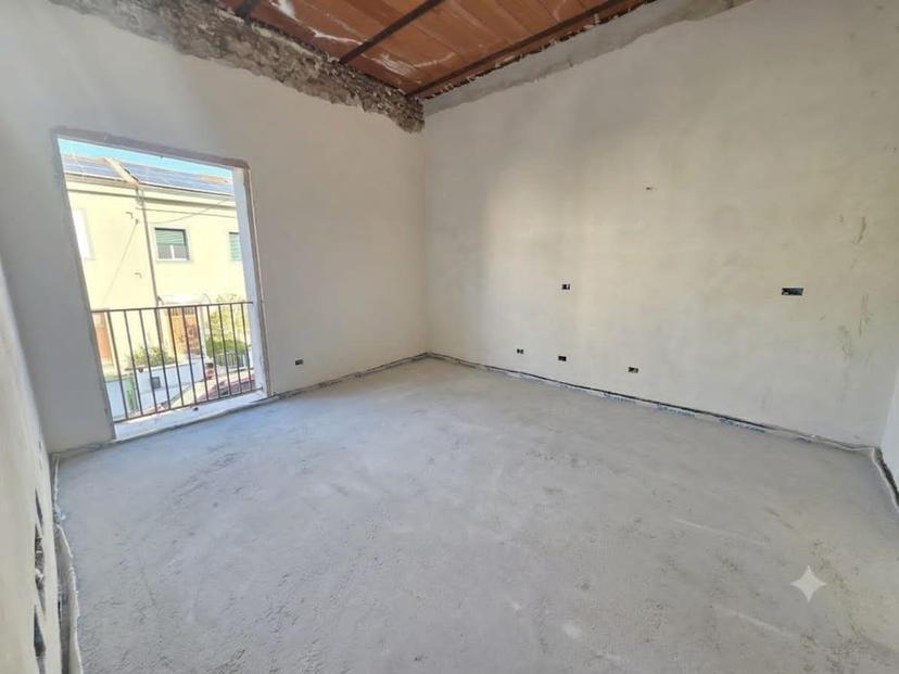 Trilocale, Cascina