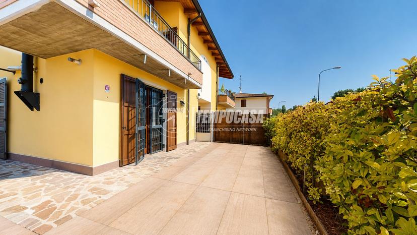 Trilocale in Strada Reatino 60, Novellara — foto 3 di 5