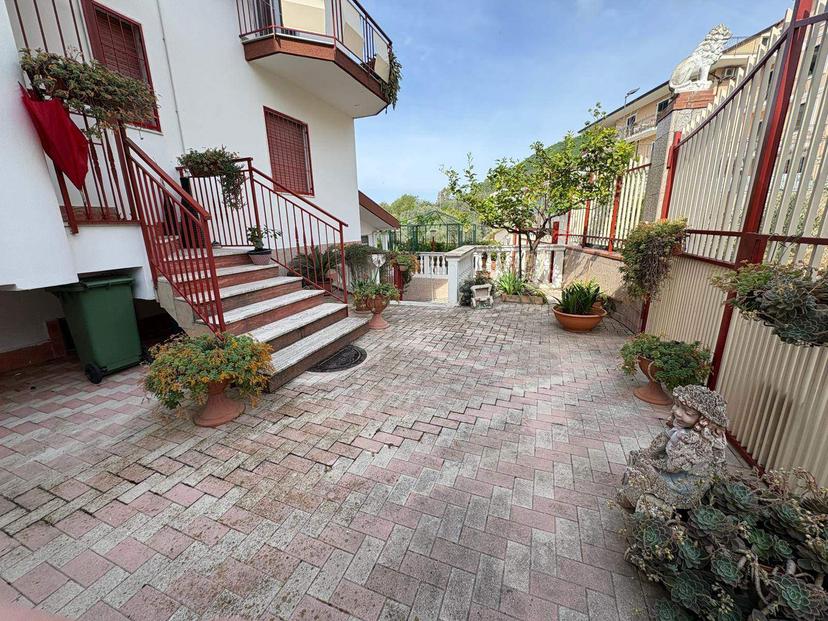 Casa indipendente in Via Sorrentiello, Montecorvino Pugliano — foto 3 di 5