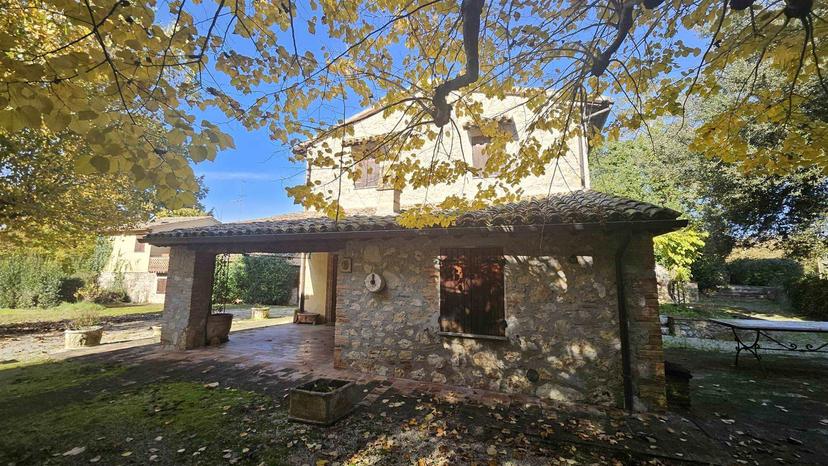 Rustico in Vocabolo Raggio, Massa Martana — foto 2 di 5