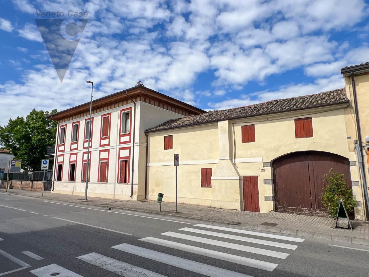 Villa in Via Giuseppe Mazzini, Bagnoli di Sopra