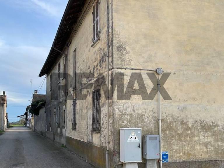 Rustico in Via Bosco 1, Langosco — foto 3 di 5