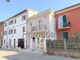 Casa indipendente in Via Dora Baltea 78, Verona