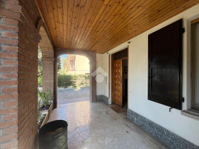 Quadrilocale in Via G. Pascoli 5, Castelnovo di Sotto — foto 5 di 5
