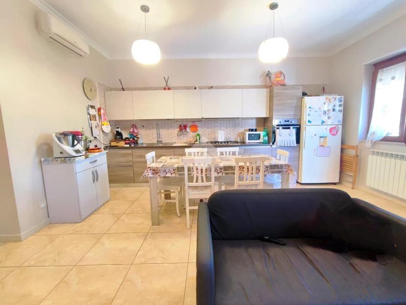 Trilocale in Viale Virgilio 75, Foggia
