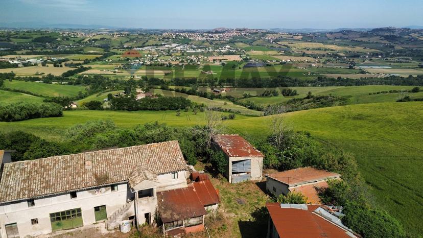 Rustico in Via Contrada Bore di Tenna 48, Fermo — foto 3 di 5