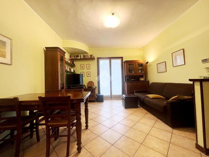 Trilocale in Via Magenta 18, Turate — foto 3 di 5