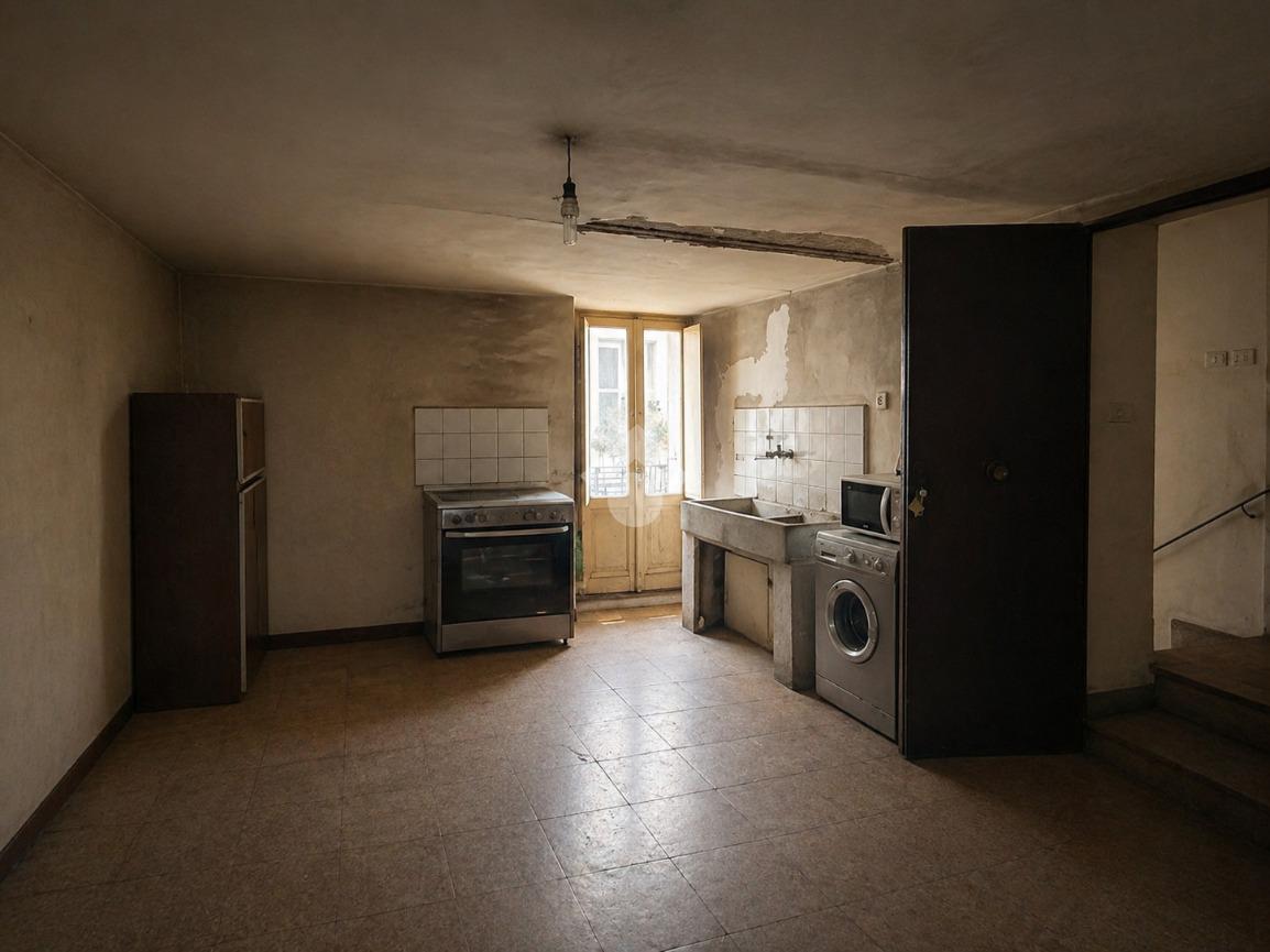 Bilocale in Via Poerio 15, Orte