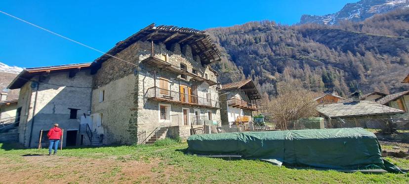 Rustico in Frazione Voueces, Ollomont — foto 4 di 5
