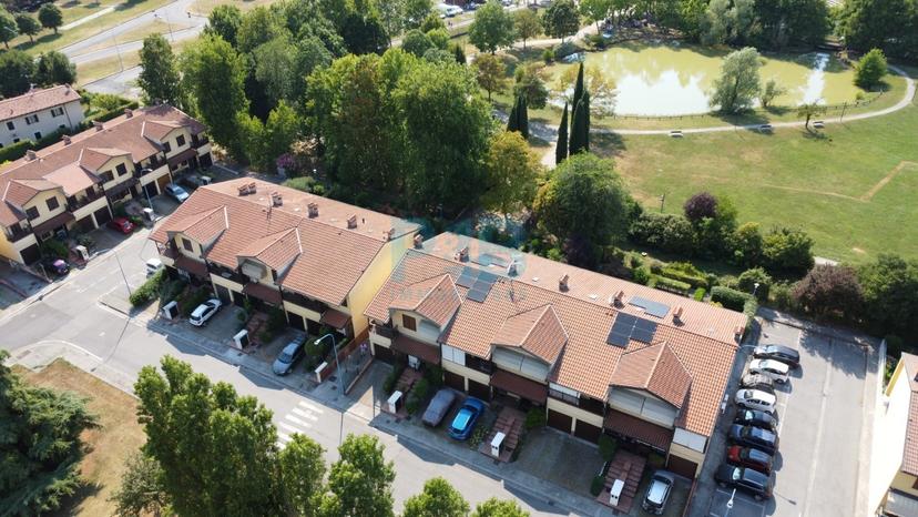 Villa a schiera in V Antica Strada Mantovana 55, Brescia